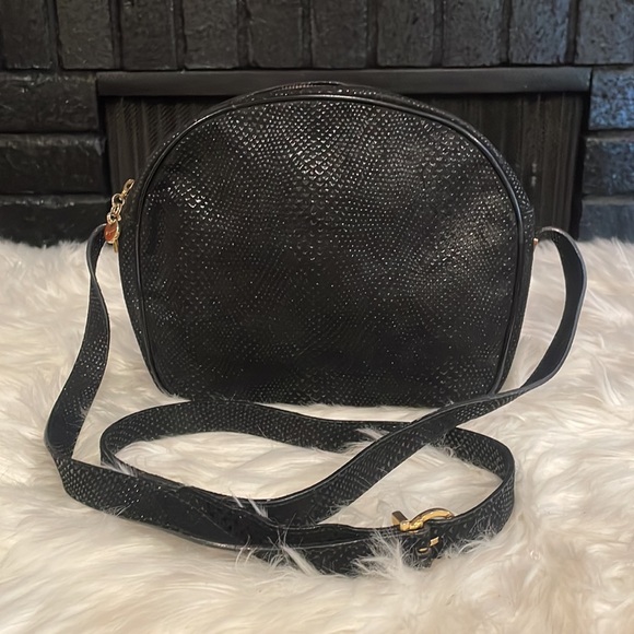 Salvatore Ferragamo Lizard Embossed Crossbody Bag - Picture 2 of 10